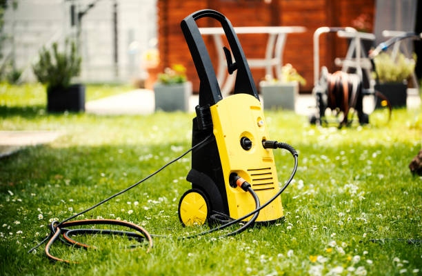 Best Animal Enclosure Cleaning  in Homeland, CA